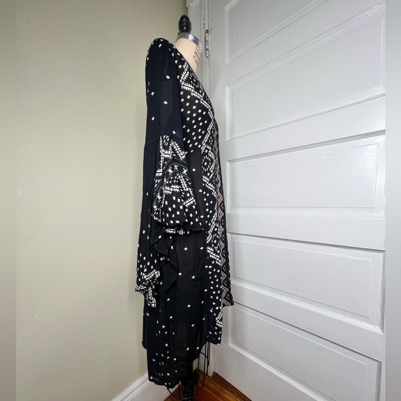 Embroidered front Boho Dress Bell sleeves Small New NWT - Picture 6 of 9